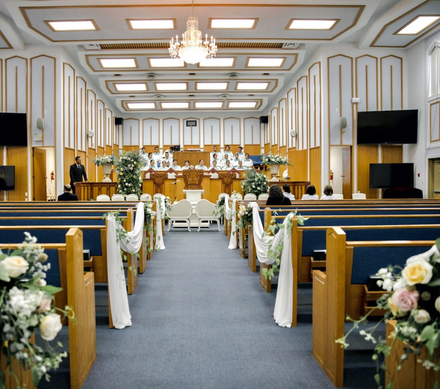 Kevin Loves Bea | Roa Floral and Event Design