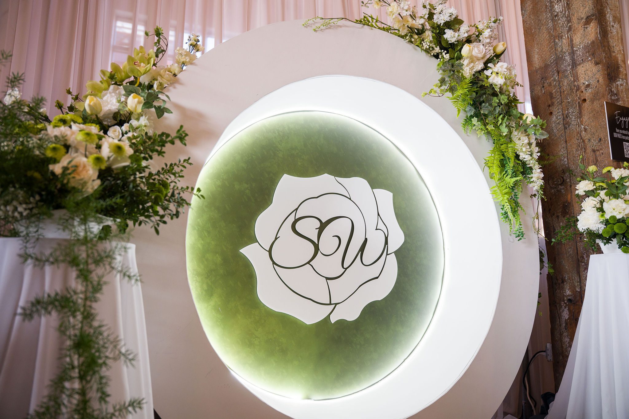 SoWedding Photo and Cinema Booth Design by Us